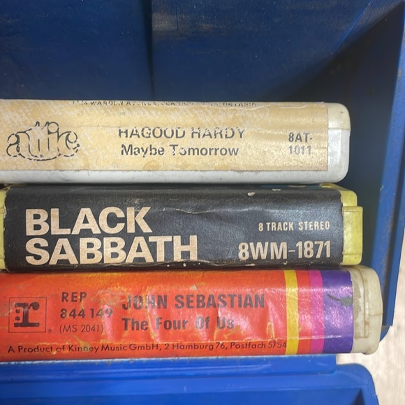 Vintage 8 tracks including black sabbath and carrying case - Picture 4 of 10